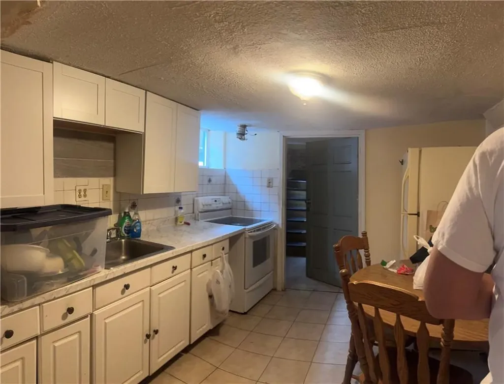 30 Bridgham Street Providence RI 02907