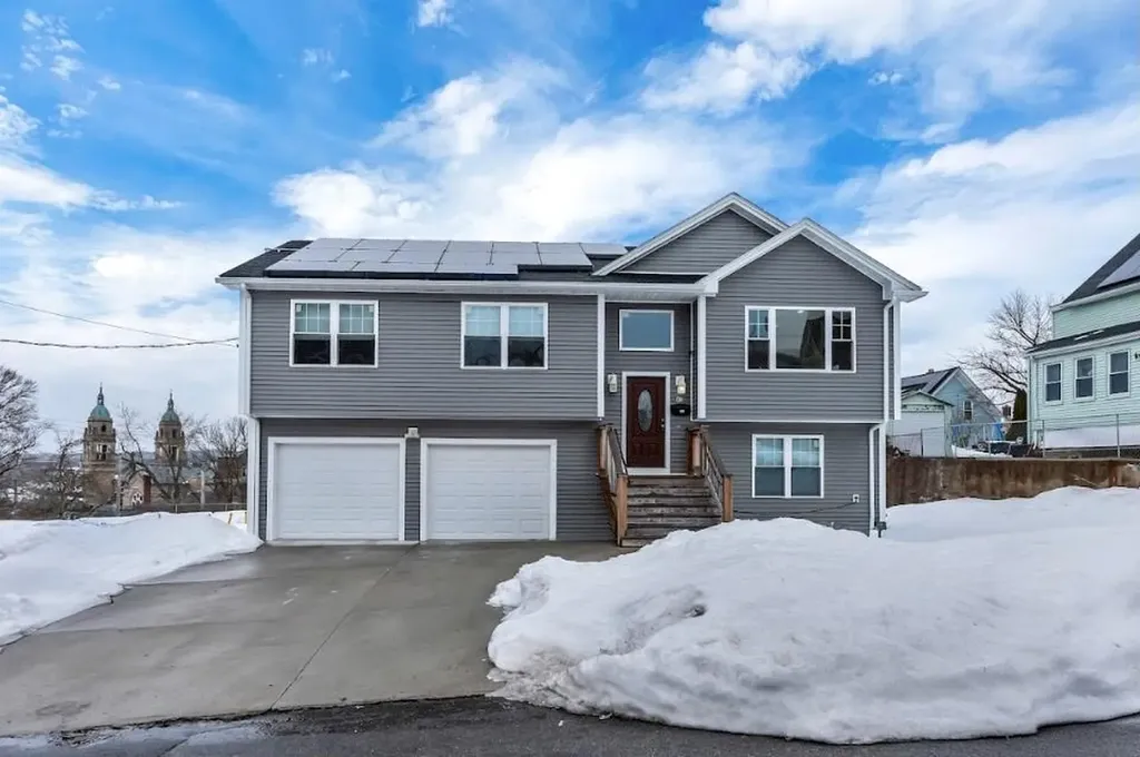 40 Burnside Avenue Woonsocket RI 02895