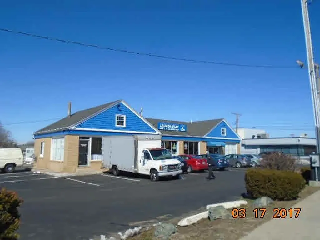 232 West Main Road Middletown RI 02842