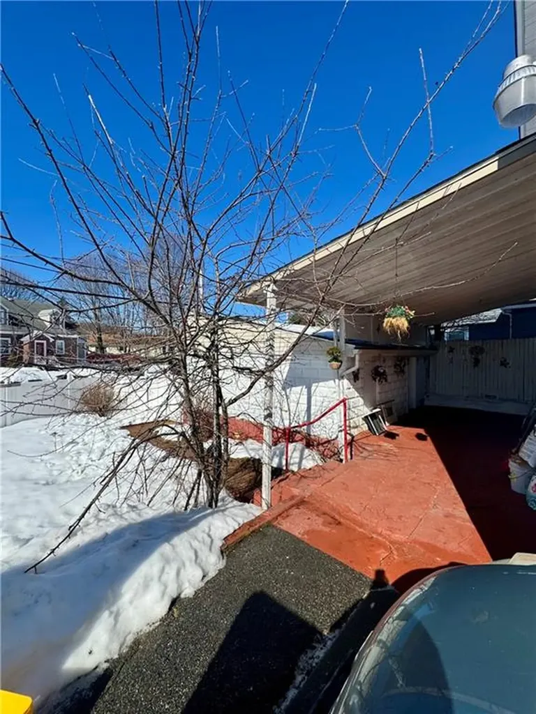 166 Lowell Avenue Providence RI 02909