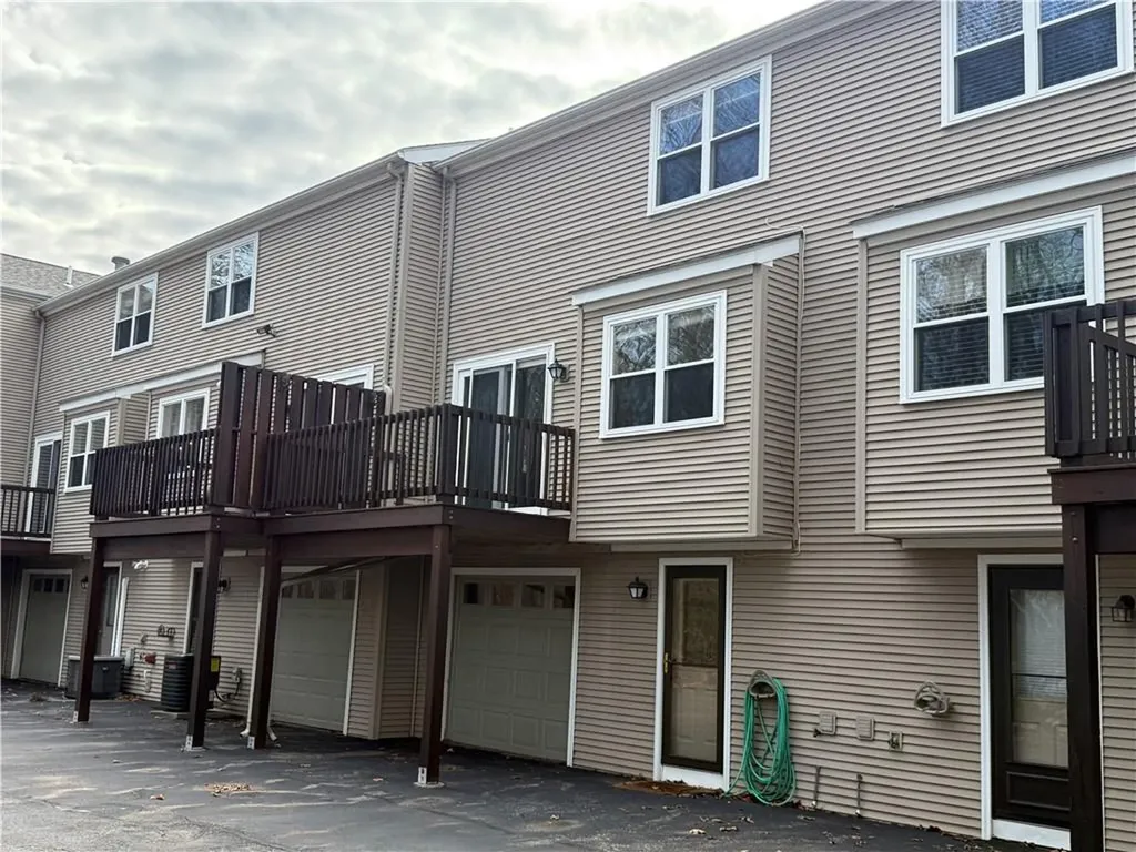 351 New London Avenue Warwick RI 02886