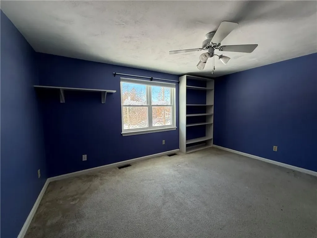 351 New London Avenue Warwick RI 02886