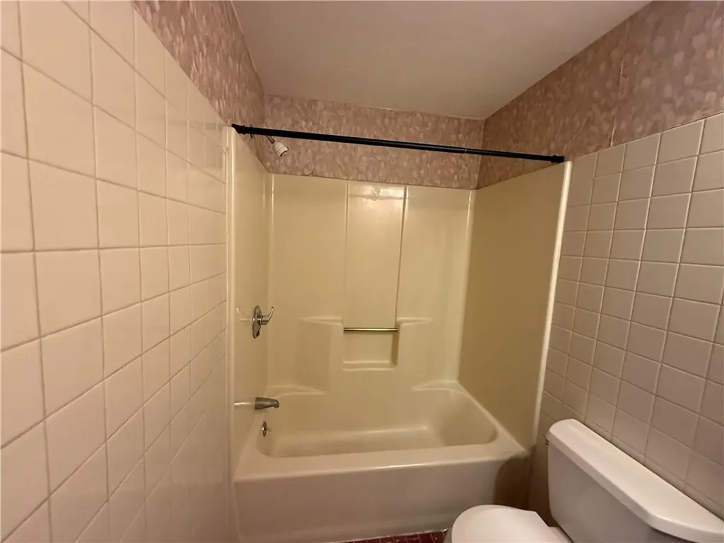 351 New London Avenue Warwick RI 02886