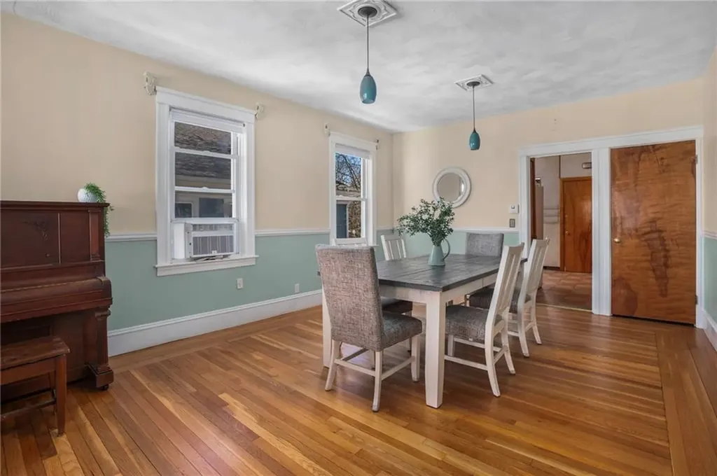 71 73 Savoy Street Providence RI 02906
