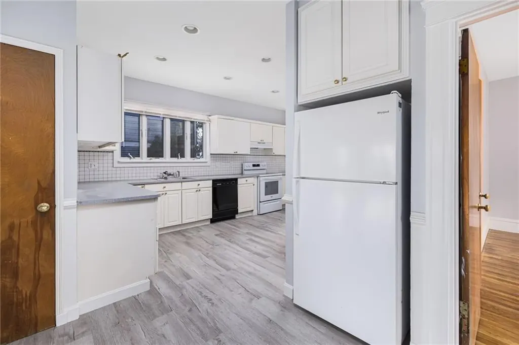 71 73 Savoy Street Providence RI 02906