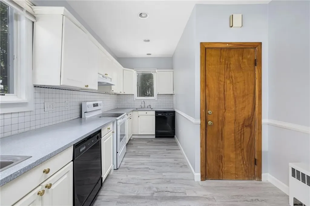 71 73 Savoy Street Providence RI 02906