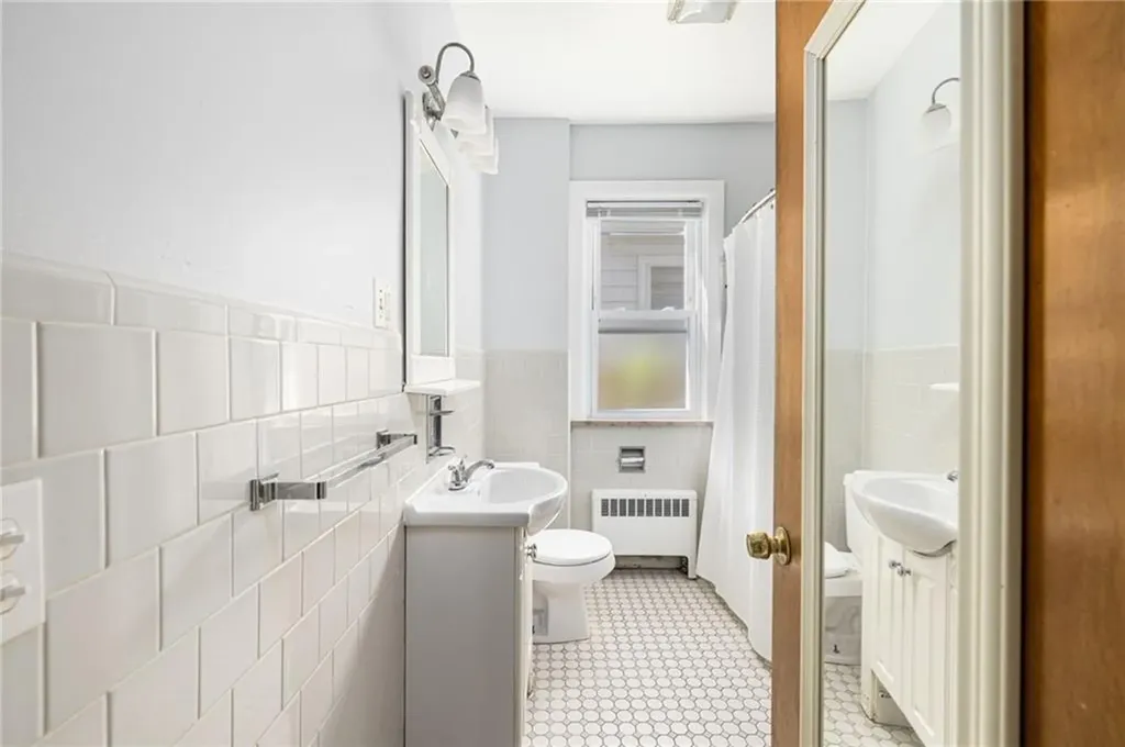 71 73 Savoy Street Providence RI 02906