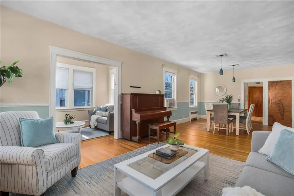 71 73 Savoy Street Providence RI 02906