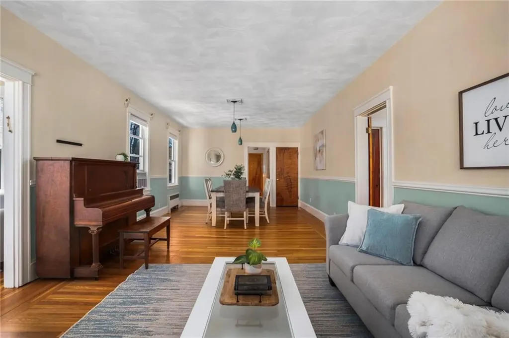 71 73 Savoy Street Providence RI 02906
