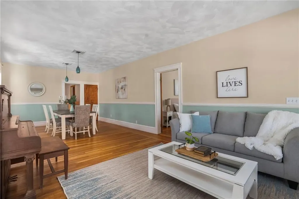 71 73 Savoy Street Providence RI 02906