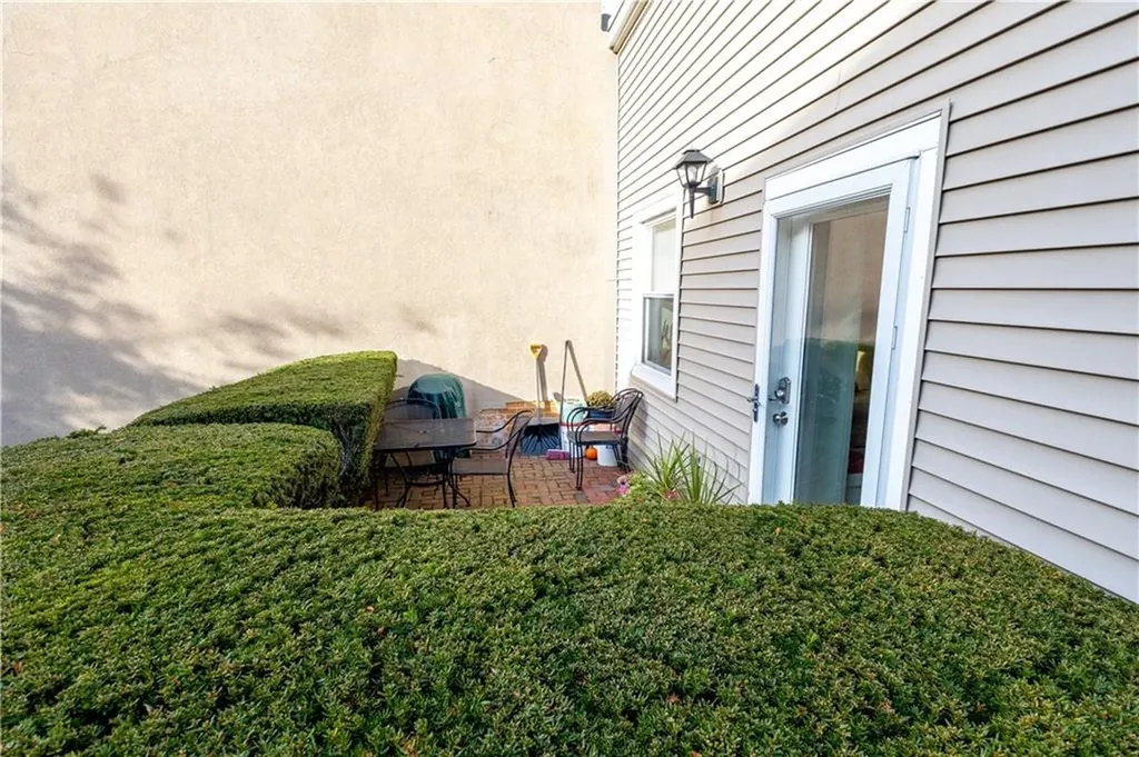 3524 West Shore Road Warwick RI 02886