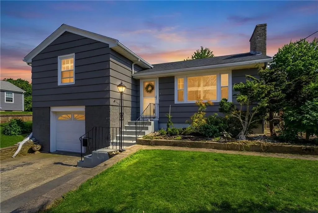 14 Clara Road Tiverton RI 02878