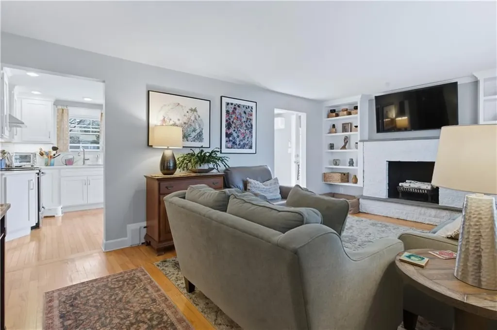 14 Clara Road Tiverton RI 02878