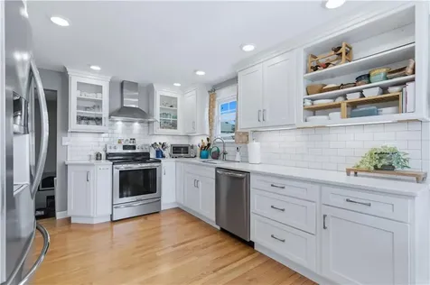 14 Clara Road Tiverton RI 02878