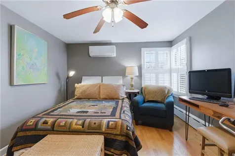 14 Clara Road Tiverton RI 02878