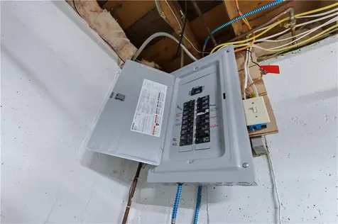 14 Clara Road Tiverton RI 02878