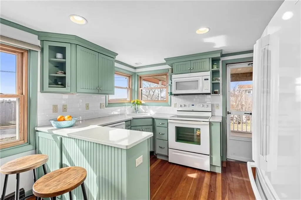 29 Coast Guard Avenue South Kingstown RI 02879