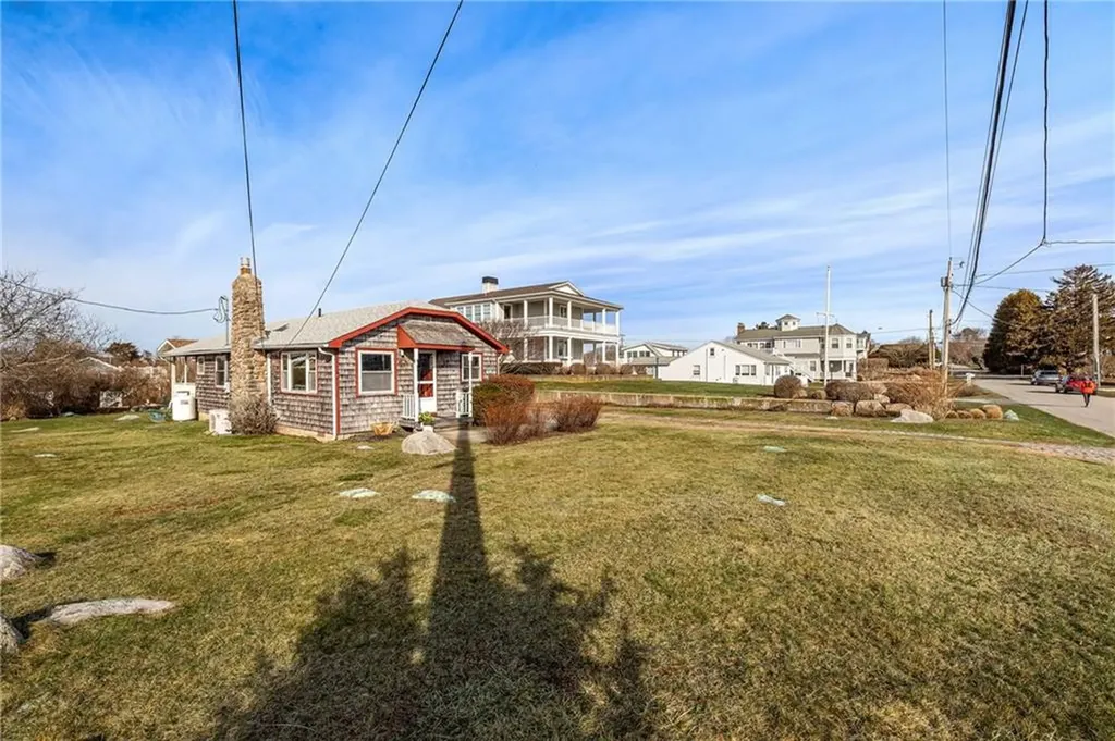 29 Coast Guard Avenue South Kingstown RI 02879