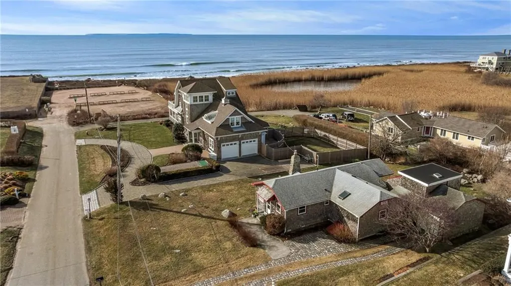 29 Coast Guard Avenue South Kingstown RI 02879