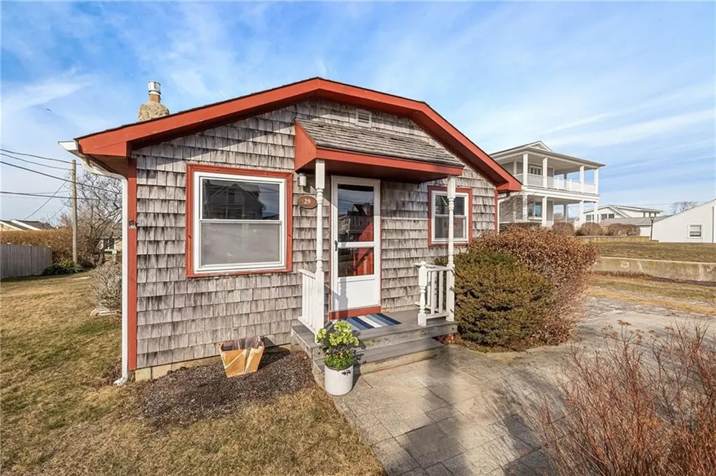 29 Coast Guard Avenue South Kingstown RI 02879