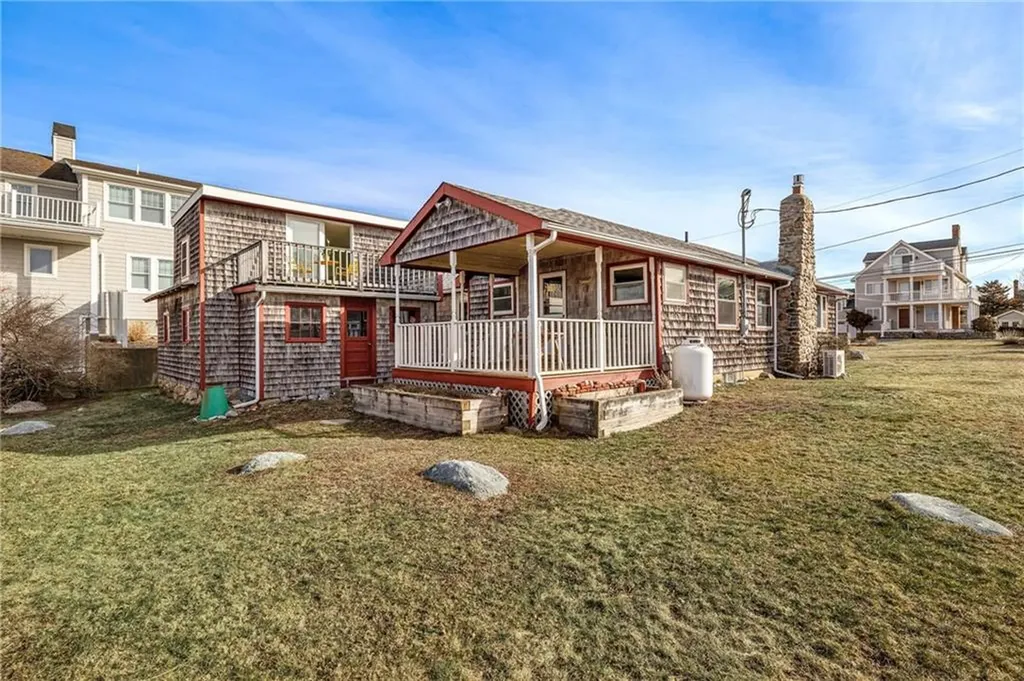 29 Coast Guard Avenue South Kingstown RI 02879