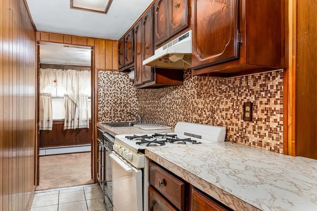 43 Mcclellan Street Providence RI 02909