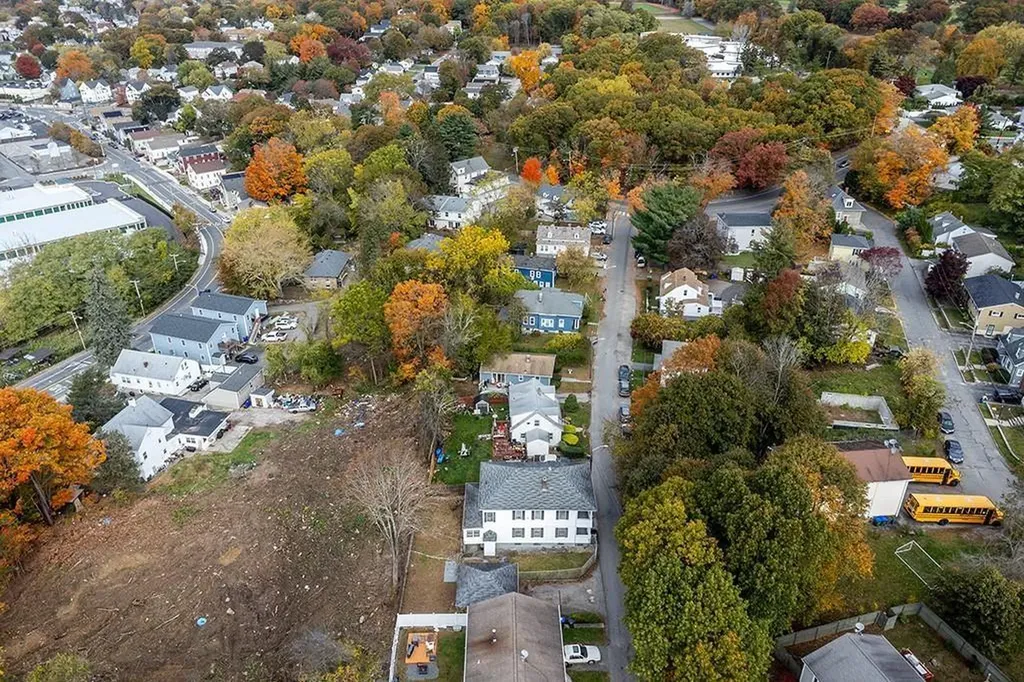 43 Mcclellan Street Providence RI 02909