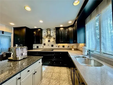 25 Coachman Pike Ledyard CT 06339