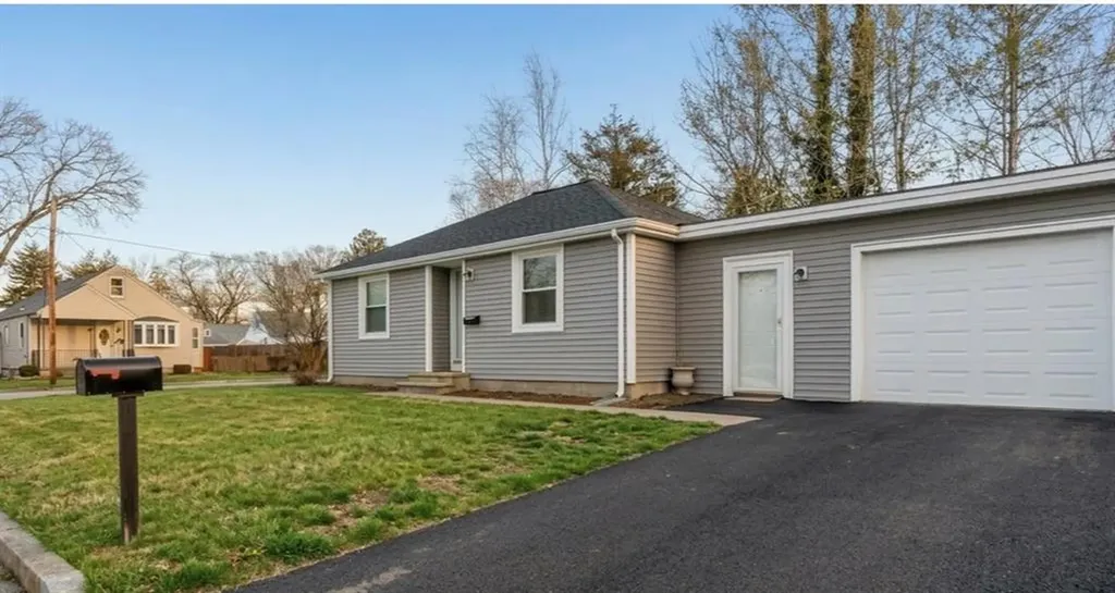 6 Seneca Street Warwick RI 02886