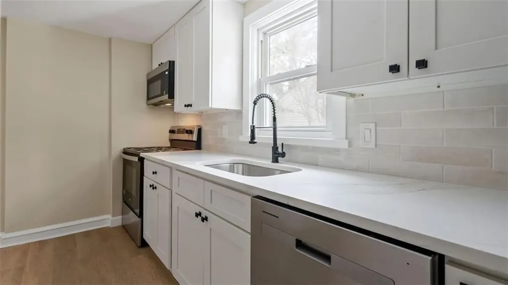 6 Seneca Street Warwick RI 02886