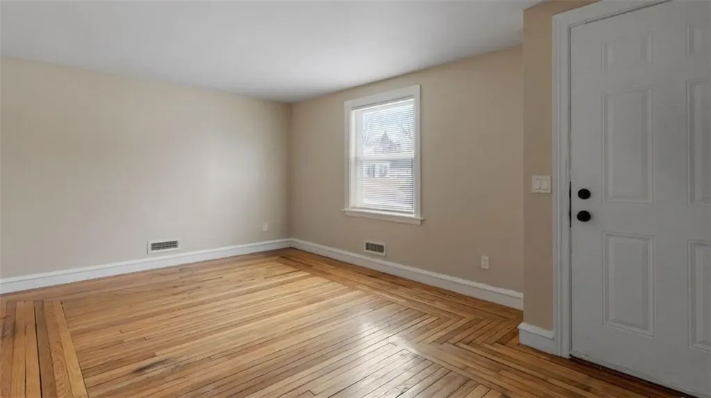 6 Seneca Street Warwick RI 02886