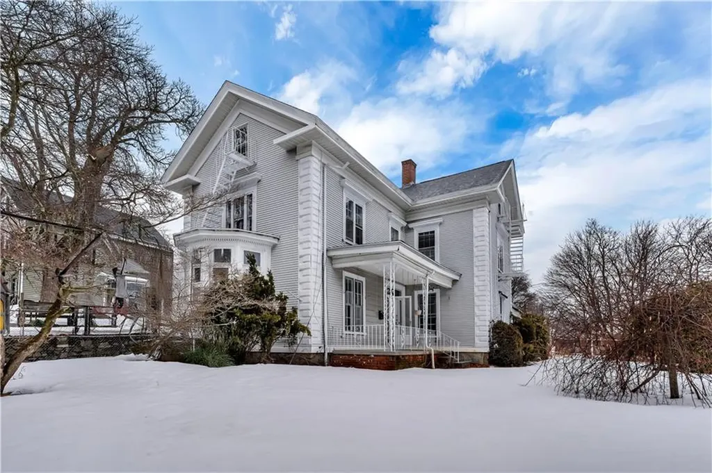 107 Blackstone Street Woonsocket RI 02895