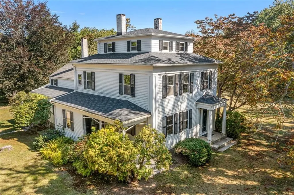 957 Saugatucket Road South Kingstown RI 02879