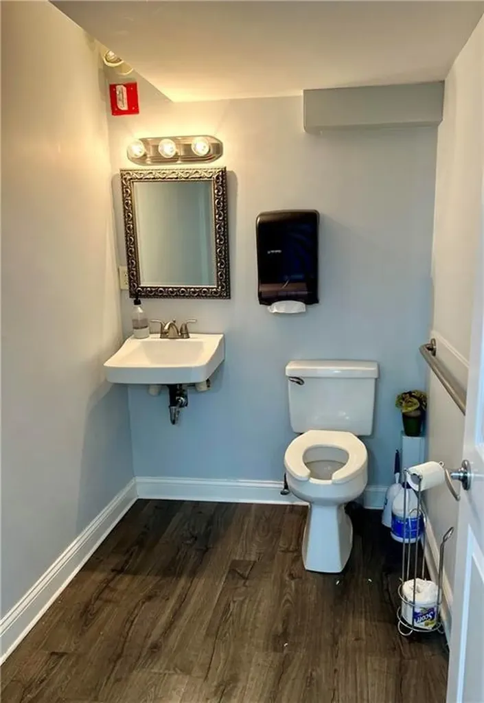 892 892 Oaklawn Avenue Cranston RI 02920