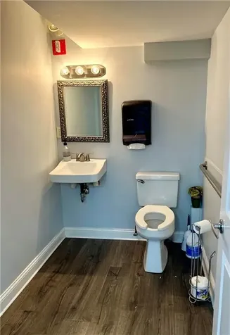 892 892 Oaklawn Avenue Cranston RI 02920