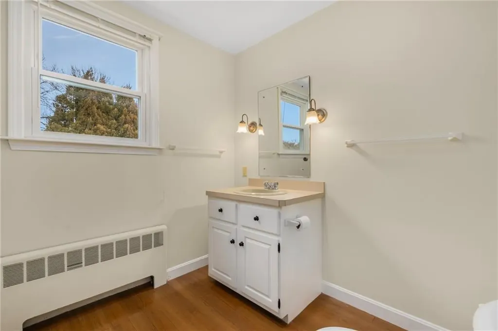 30 Toppa Boulevard Newport RI 02840