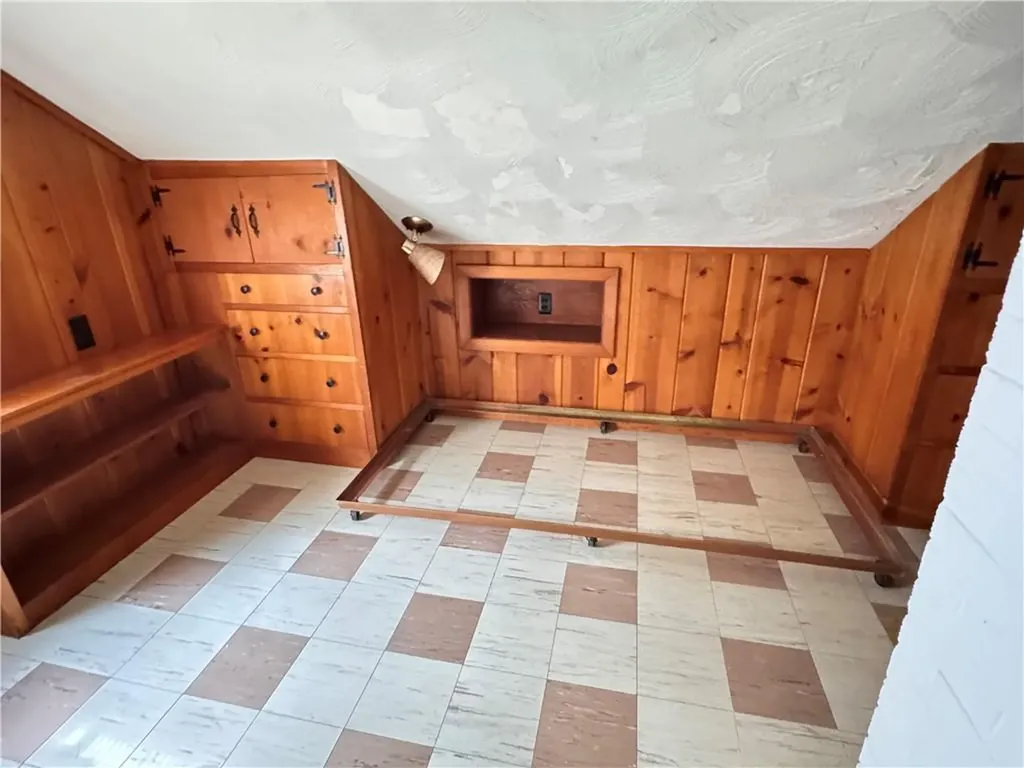 87 Lincoln Park Avenue Cranston RI 02920