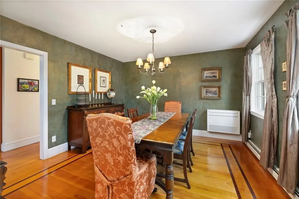 31 Buloid Avenue Jamestown RI 02835