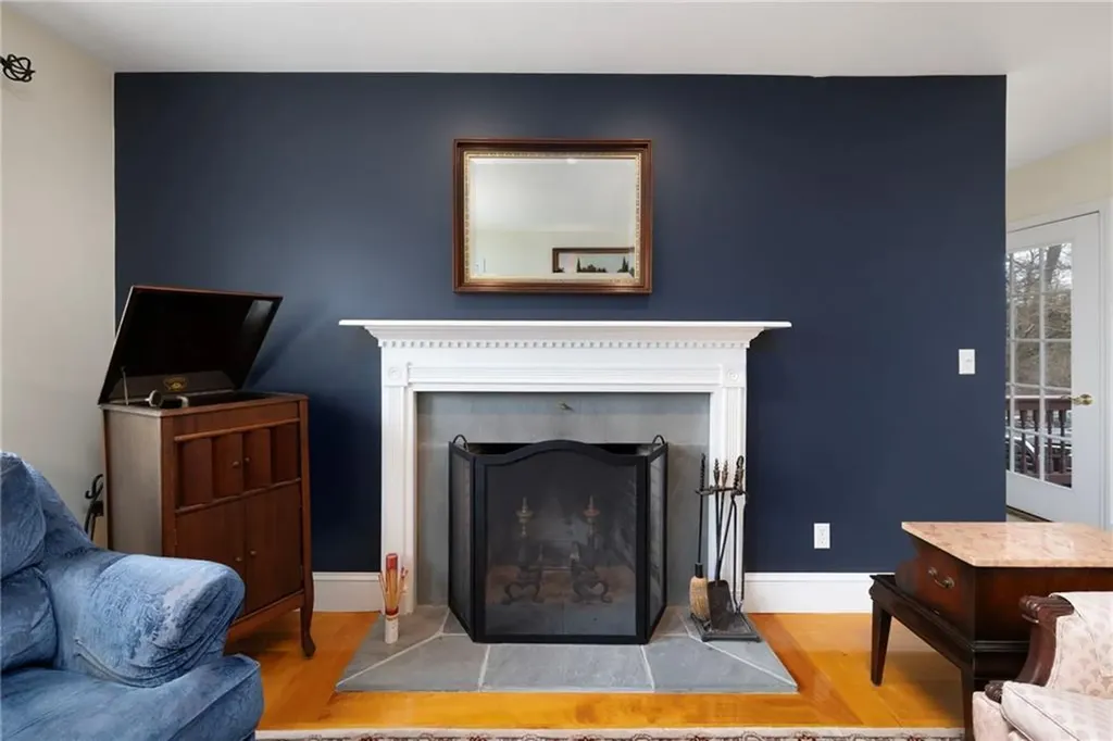 31 Buloid Avenue Jamestown RI 02835