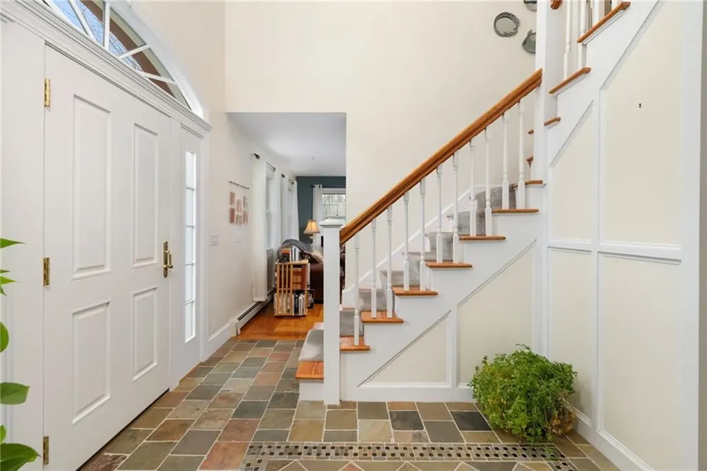 31 Buloid Avenue Jamestown RI 02835