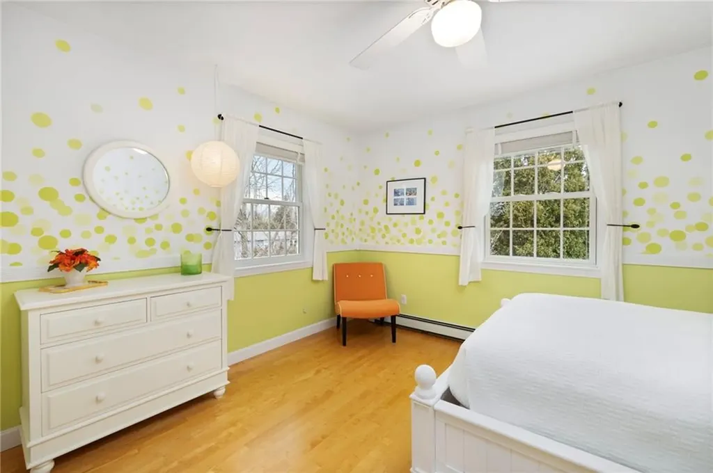 31 Buloid Avenue Jamestown RI 02835