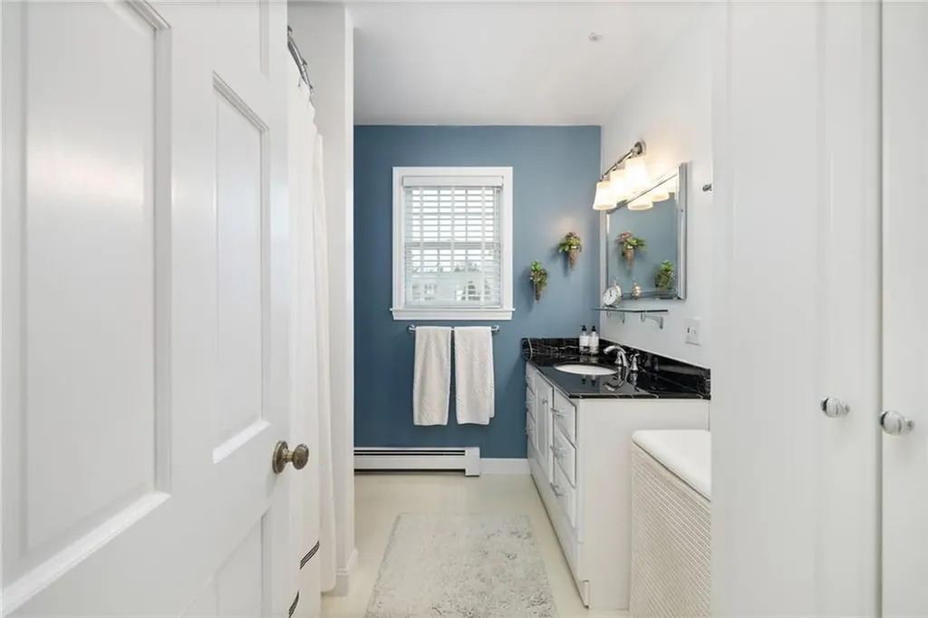 31 Buloid Avenue Jamestown RI 02835