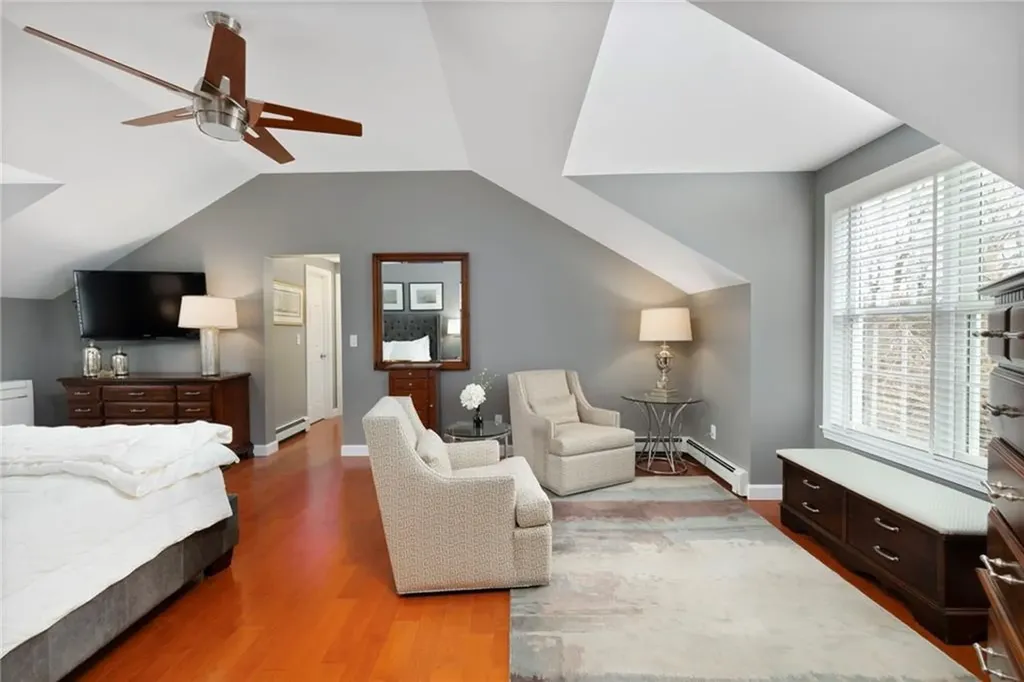 31 Buloid Avenue Jamestown RI 02835