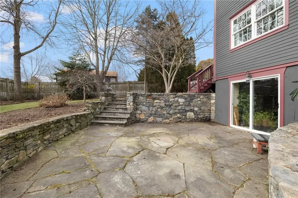 31 Buloid Avenue Jamestown RI 02835