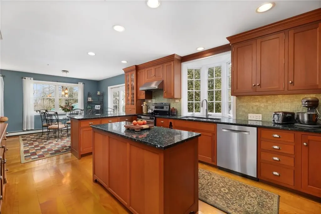 31 Buloid Avenue Jamestown RI 02835