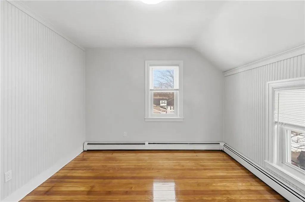 82 Hillcrest Avenue Pawtucket RI 02860
