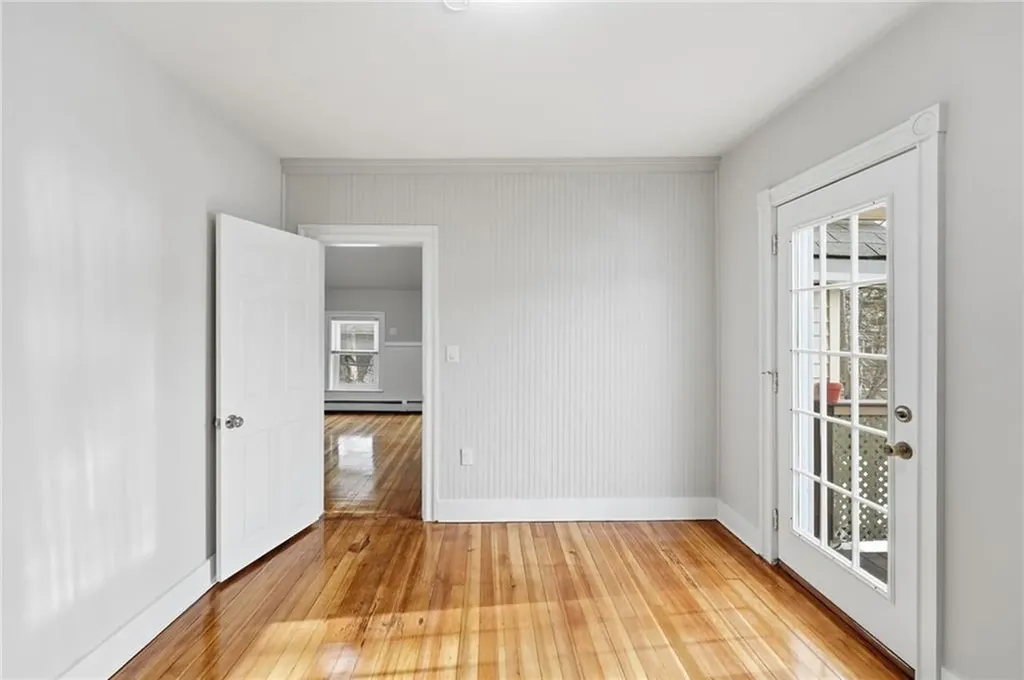 82 Hillcrest Avenue Pawtucket RI 02860