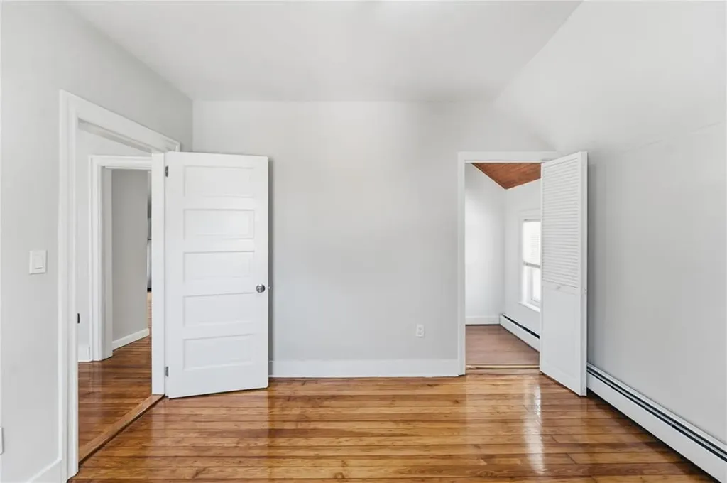 82 Hillcrest Avenue Pawtucket RI 02860