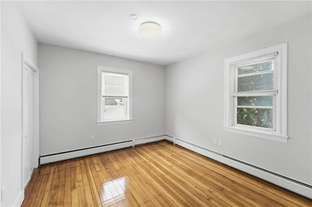 82 Hillcrest Avenue Pawtucket RI 02860