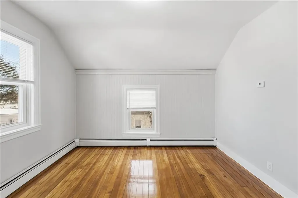 82 Hillcrest Avenue Pawtucket RI 02860